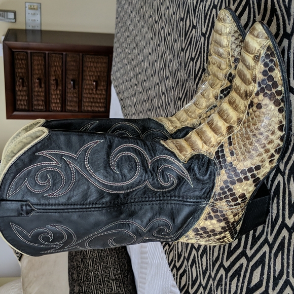 Los Altos Shoes Vintage Genuine Boa Constrictor Snakeskin And